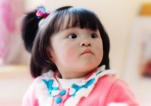 1-2岁女宝宝有扎头发的吗 盘点最受欢迎简单儿童扎发教程